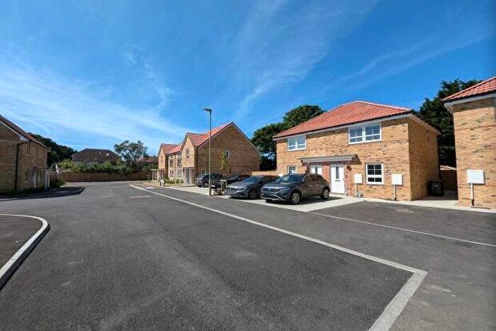 2 Bedroom Property To Rent In Sandeman Grove, Hayling Island, PO11