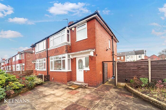 3 Bedroom Semi Detached House For Sale In Blandford Road, Eccles, Manchester, M30