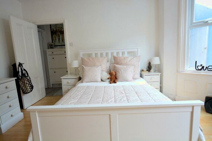 1 Bedroom Flat To Rent In Goldstone Road, Hove, BN3