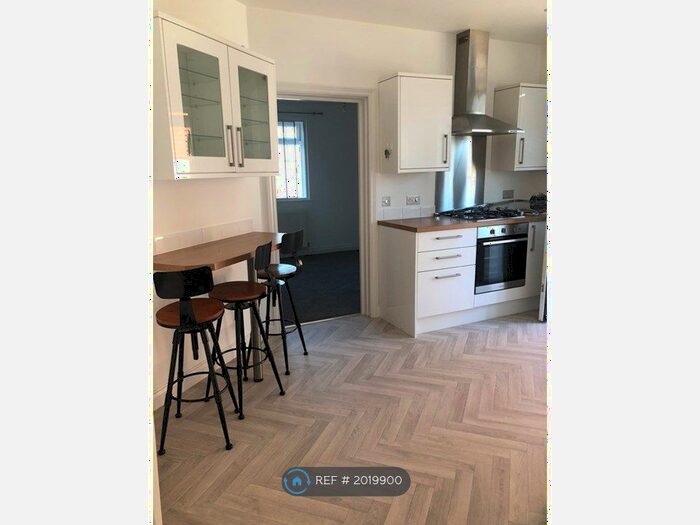 1 Bedroom Flat To Rent In South View Road, Sparrows Green, Wadhurst, TN5