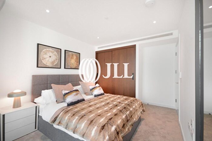 1 Bedroom Flat To Rent In Landmark Pinnacle, Marsh Wall, E14