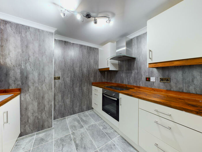 1 Bedroom Apartment To Rent In Rosedale Mansions, Boulevard, HU3