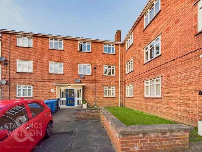 2 Bedroom Flat To Rent In Clare Close, Norwich, NR3