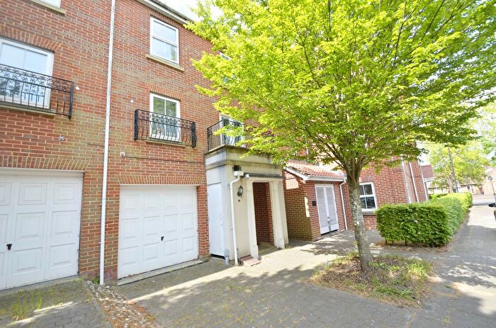3 Bedroom Town House To Rent In Sarah West Close, Norwich, NR2