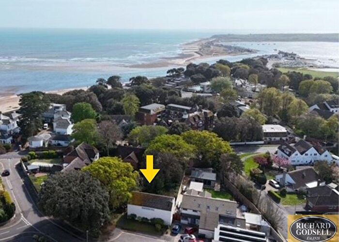 3 Bedroom Detached House For Sale In Friars Cliff - Yards From Avon Beach, BH23