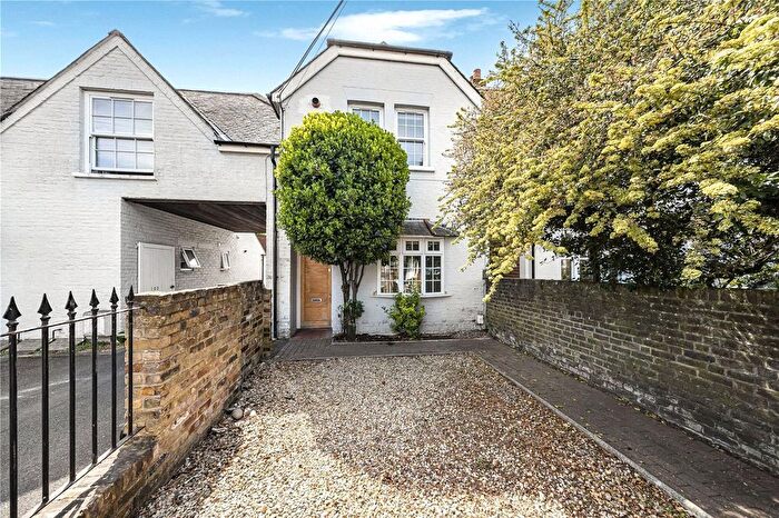 Studio To Rent In Victor Road, Teddington, TW11