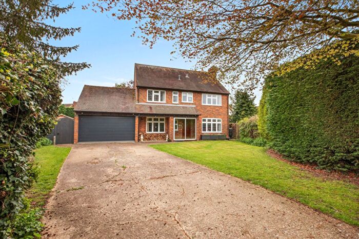 5 Bedroom Detached House For Sale In Yew Tree Close, Stoke Mandeville, HP22