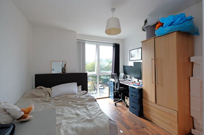 2 Bedroom Flat For Sale In The Riley Building, Derwent Street, M5