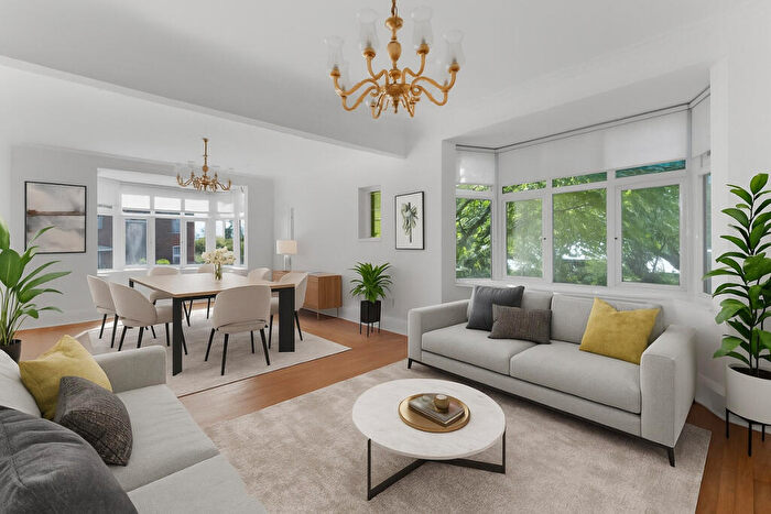 5 Bedroom Detached House To Rent In Kingsgate Avenue, London, N3