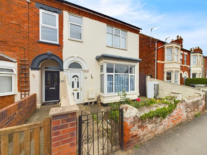 6 Bedroom Semi-Detached House For Sale In Victoria Road, Mablethorpe, LN12