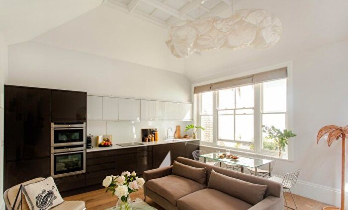 1 Bedroom Flat To Rent In Welbeck Street, South Marylebone, W1G