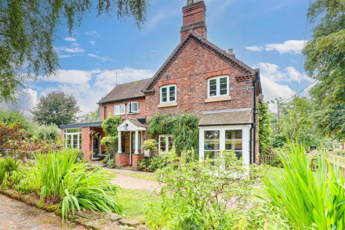 4 Bedroom Cottage For Sale In Church Lane, Epperstone, Nottinghamshire, NG14