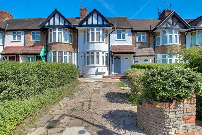 1 Bedroom Maisonette For Sale In Braemar Avenue, London, NW10