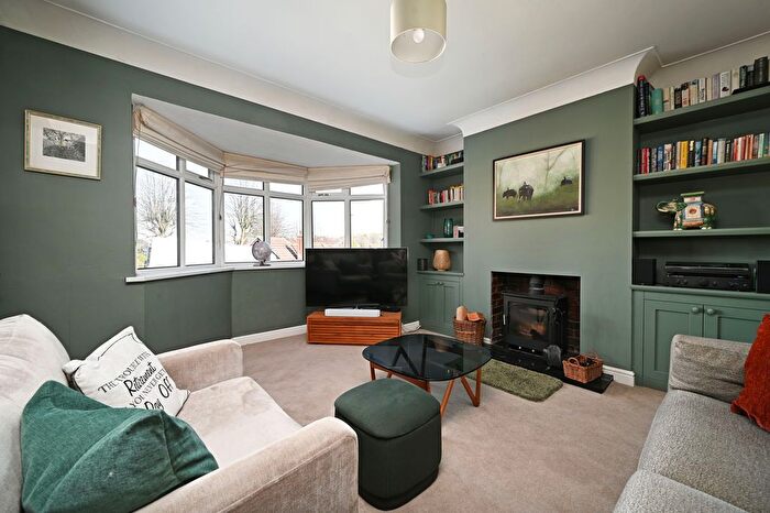 3 Bedroom Semi-detached House For Sale In Carfield Avenue, Meersbrook, Sheffield, S8