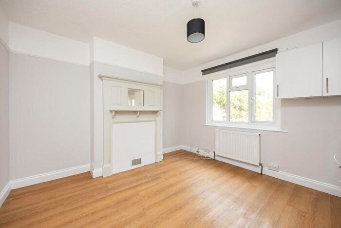 3 Bedroom End Of Terrace House For Sale In Coombe Road, Brighton, BN2