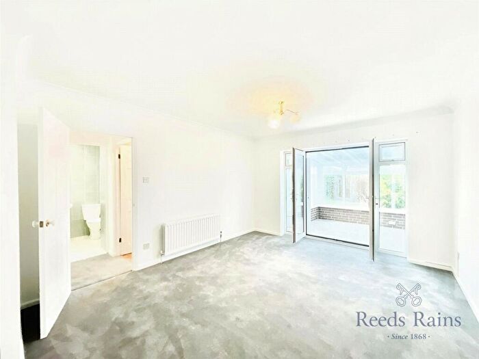 2 Bedroom Bungalow For Sale In Kidderminster Drive, Newcastle Upon Tyne, Tyne And Wear, NE5