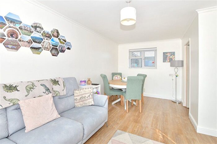 2 Bedroom Maisonette For Sale In Gossops Drive, Gossops Green, Crawley, West Sussex, RH11