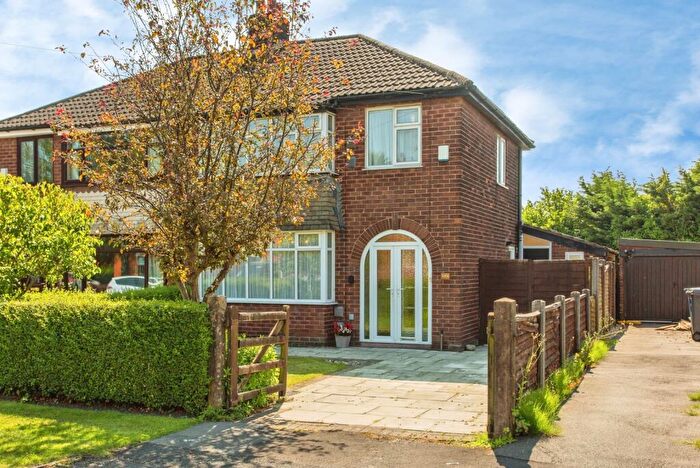 3 Bedroom Semi-Detached House For Sale In Brownedge Road, Bamber Bridge, Preston, Lancashire, PR5