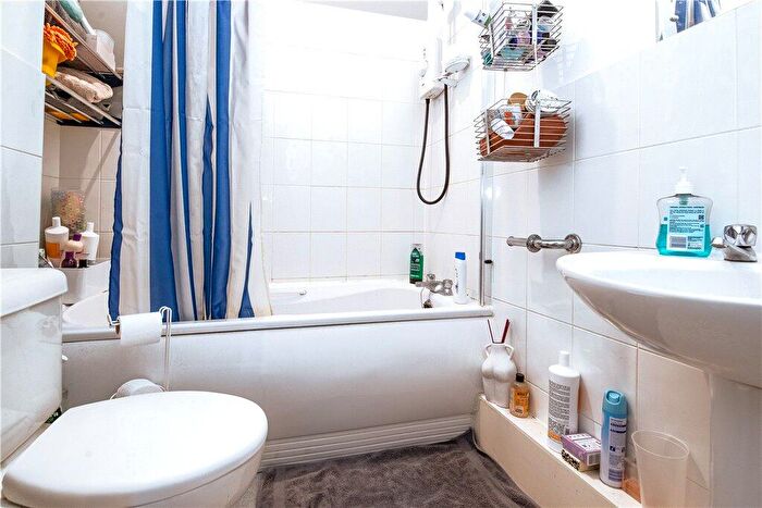 1 Bedroom Apartment For Sale In The Locks, Bingley, BD16