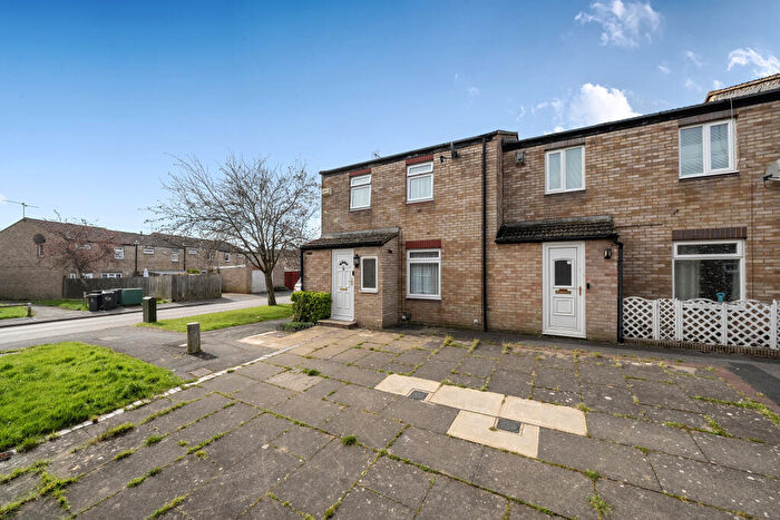 3 Bedroom End Of Terrace House For Sale In Crawford Close, Freshbrook, Swindon, SN5