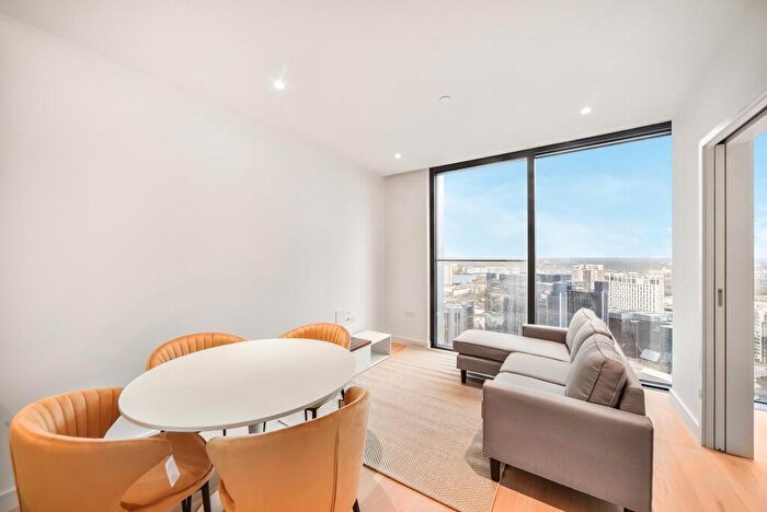 1 Bedroom Apartment To Rent In Hampton Tower, Marsh Wall, E14