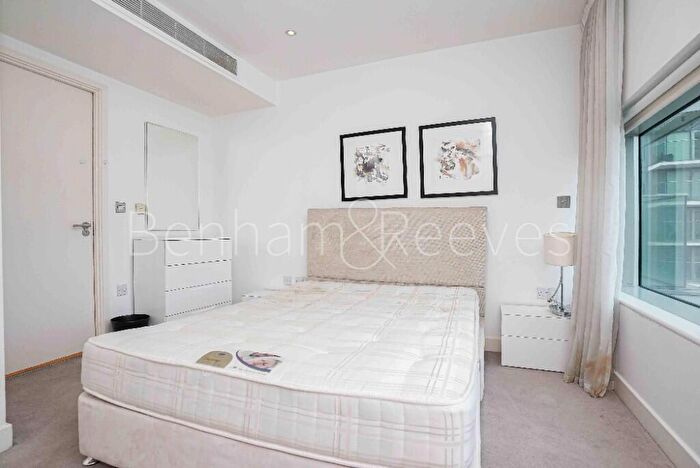 2 Bedroom Apartment To Rent In Marsh Wall, London, E14