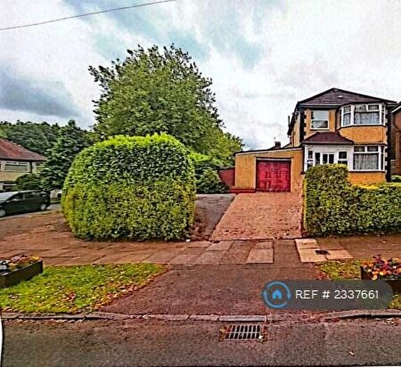 5 Bedroom Detached House To Rent In Stotfold Road, Birmingham, B14