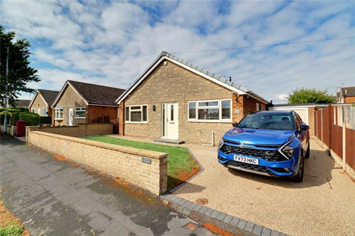 2 Bedroom Bungalow For Sale In Woodland Way, Epworth, Lincolnshire, DN9