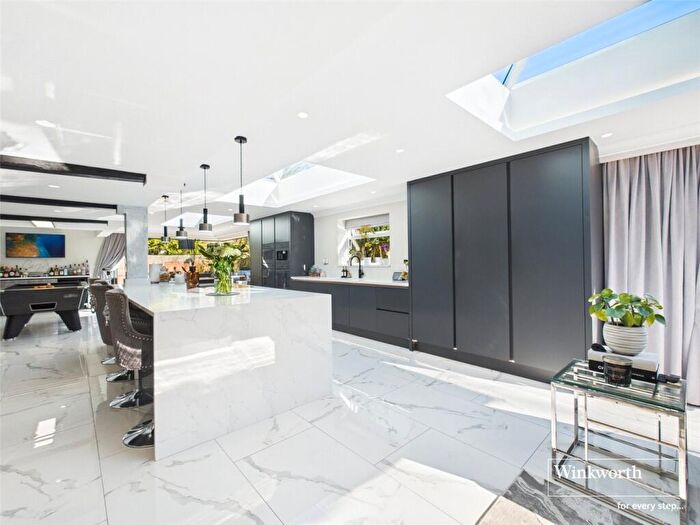 4 Bedroom Detached House For Sale In Norton Road, Wokingham Outskirts, Berkshire, RG7