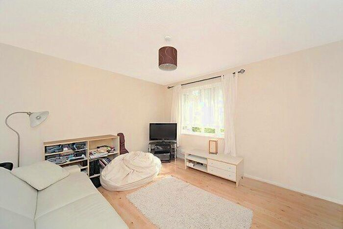 1 Bedroom Flat To Rent In Wimbledon Park Road, Southfields, SW18