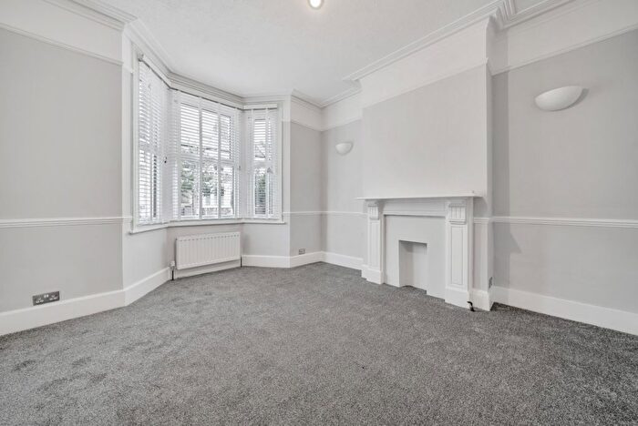 3 Bedroom Detached House To Rent In Bradgate Road, London, SE6