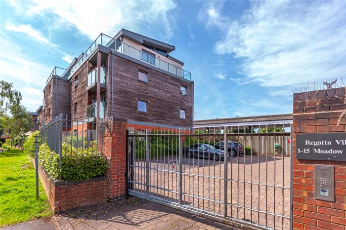 1 Bedroom Apartment For Sale In Meadow Road, Henley-on-Thames, Oxfordshire, RG9