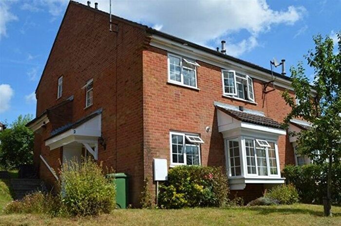 2 Bedroom House To Rent In Ashdales, St Albans, AL1