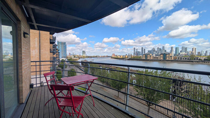 2 Bedroom Flat To Rent In Thistley Court, Glaisher Street, London, SE8