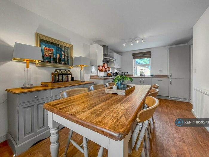 3 Bedroom Detached House To Rent In Framingham Crescent, Poringland, Norwich, NR14