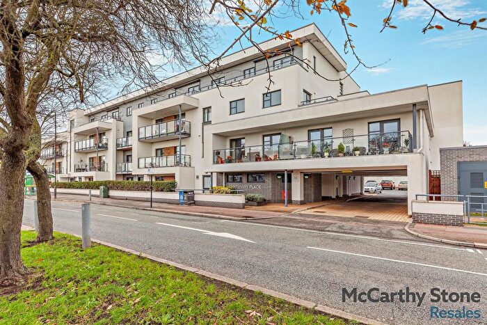 2 Bedroom Flat For Sale In Centenary Place, Southchurch Boulevard, Southend, SS2