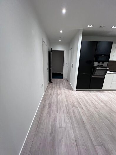 1 Bedroom Flat To Rent In Flat, Kayani Avenue, N4