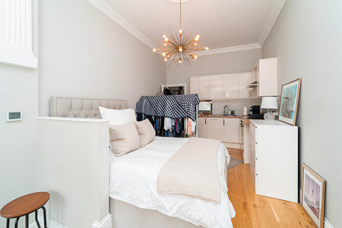 Apartment To Rent In Queens Avenue, Muswell Hill, London, N10