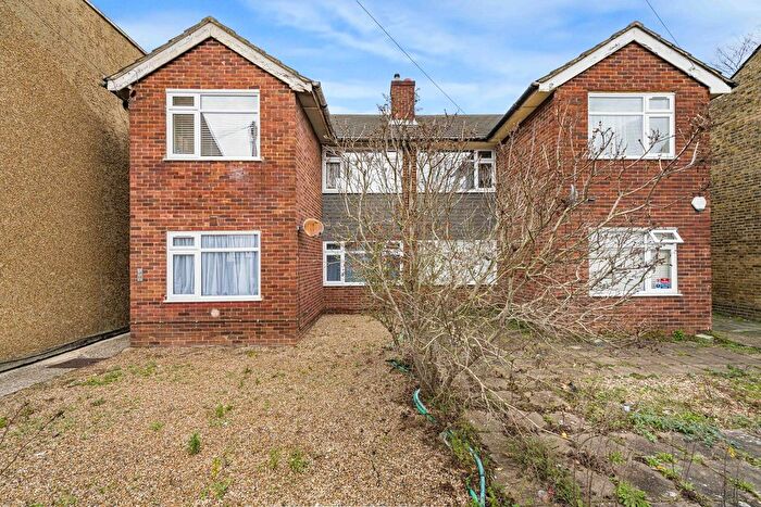 2 Bedroom Maisonette For Sale In Dartford Road, Dartford, DA1