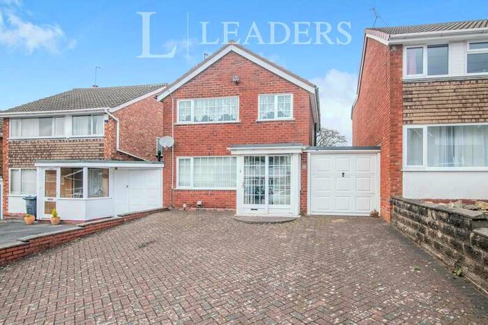 3 Bedroom Link Detached House To Rent In Listowel Road, B14