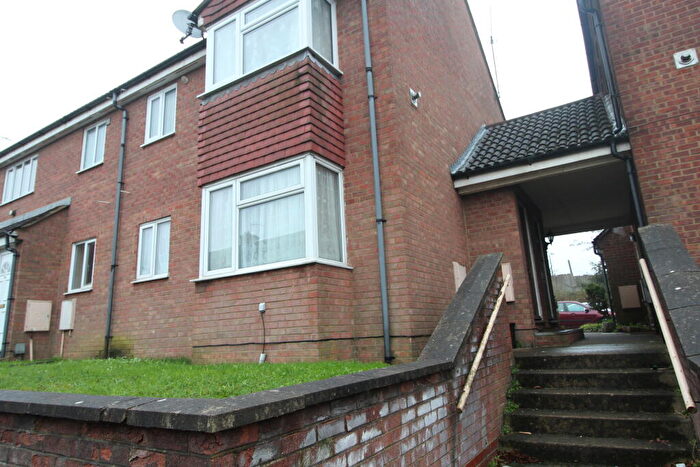 1 Bedroom House To Rent In Twigden Court, Mount Pleasant Road, Luton, LU3