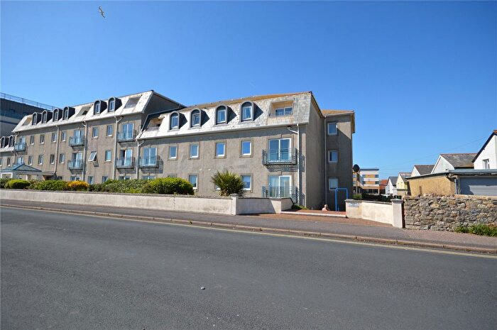 2 Bedroom Flat To Rent In Norcombe Court, Harbour Road, Seaton, Devon, EX12
