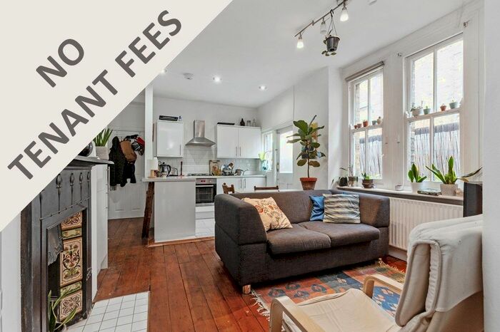 3 Bedroom Flat To Rent In Councillor Street, London SE5