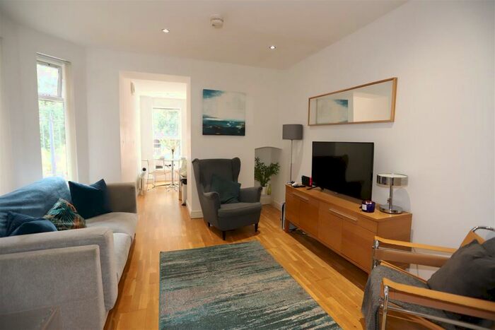 2 Bedroom Apartment To Rent In Bloom Street, Manchester, M3