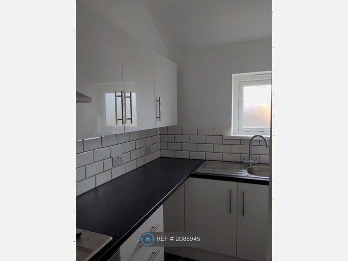 1 Bedroom Flat To Rent In Heysham Road, Heysham, Morecambe, LA3