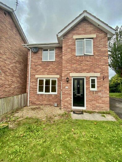 3 Bedroom House To Rent In Maes Y Fedwen, Broadlands, CF31