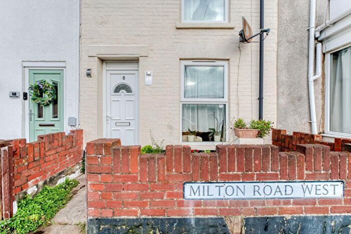 2 Bedroom Terraced House For Sale In Milton Road West, Lowestoft, NR32