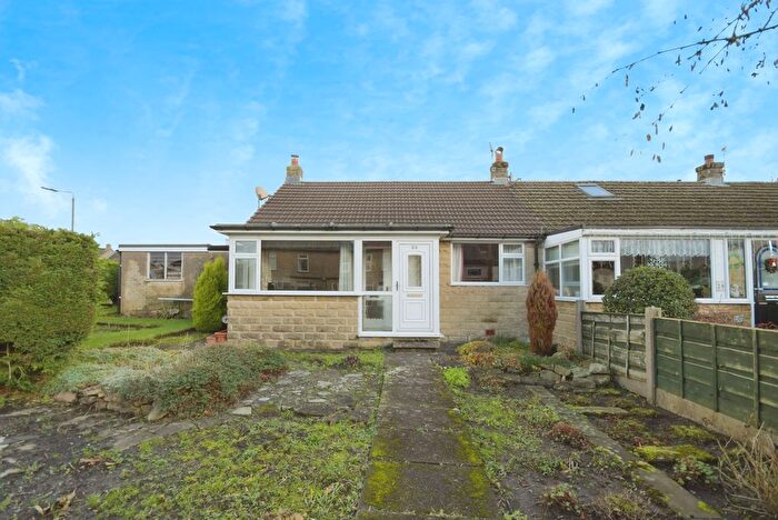 2 Bedroom Bungalow For Sale In Crossings Road, Chapel-En-Le-Frith, High Peak, Derbyshire, SK23