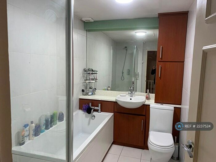 4 Bedroom Terraced House To Rent In Chigwell, Chigwell, IG7