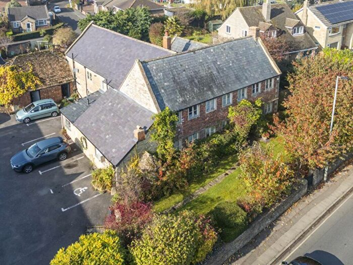 11 Bedroom Detached House For Sale In The Conigre, Melksham, Wiltshire, SN12